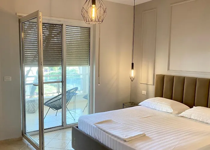 Joyb Near Golem, Durres Apartament *